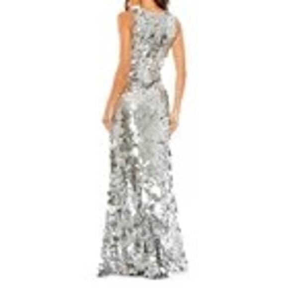 Mac Duggal Embellished Disc Sequin Sleeveless Gown Dress Silver Size 14 NWT - Picture 2 of 3